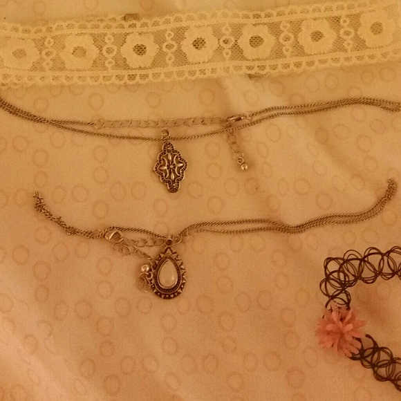 Bundle of chokers - Picture 3 of 4